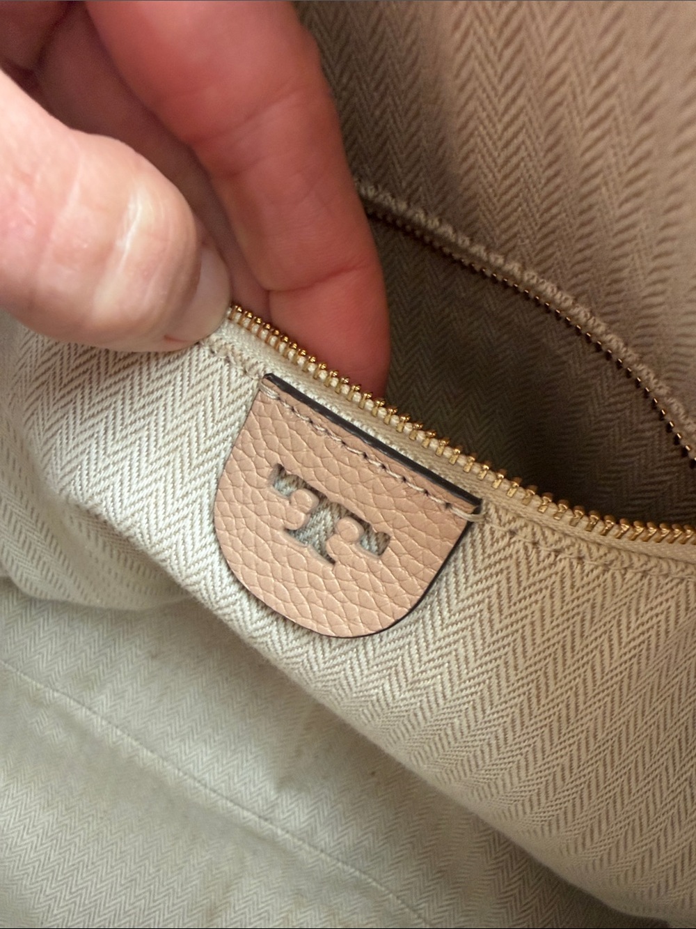 Tory Burch Pebbled Leather Crossbody Tote in Light Beige - Picture 3 of 8
